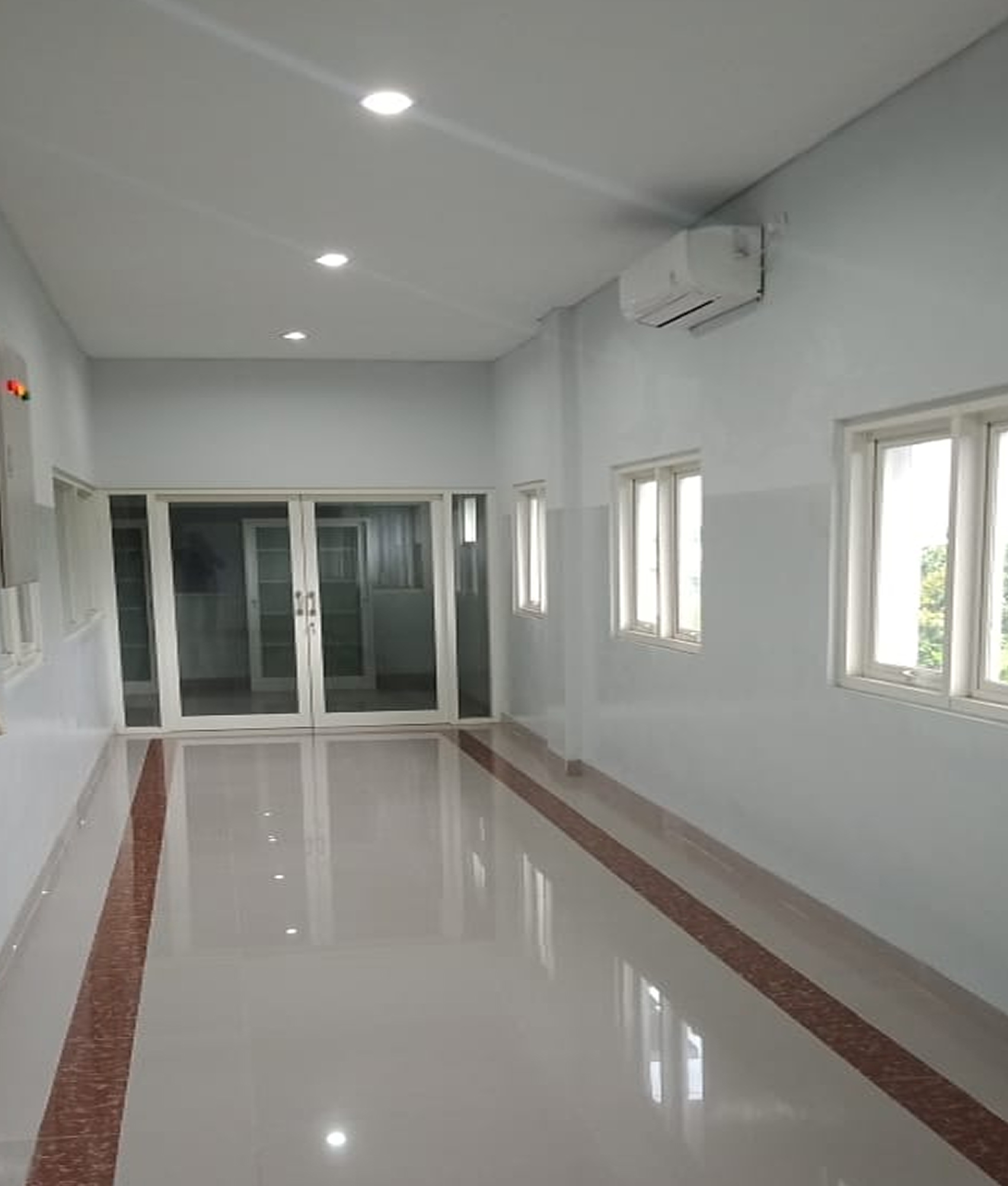 Untuk Kebutuhan Bangunan Bisnis, Operasional, dan Institusi