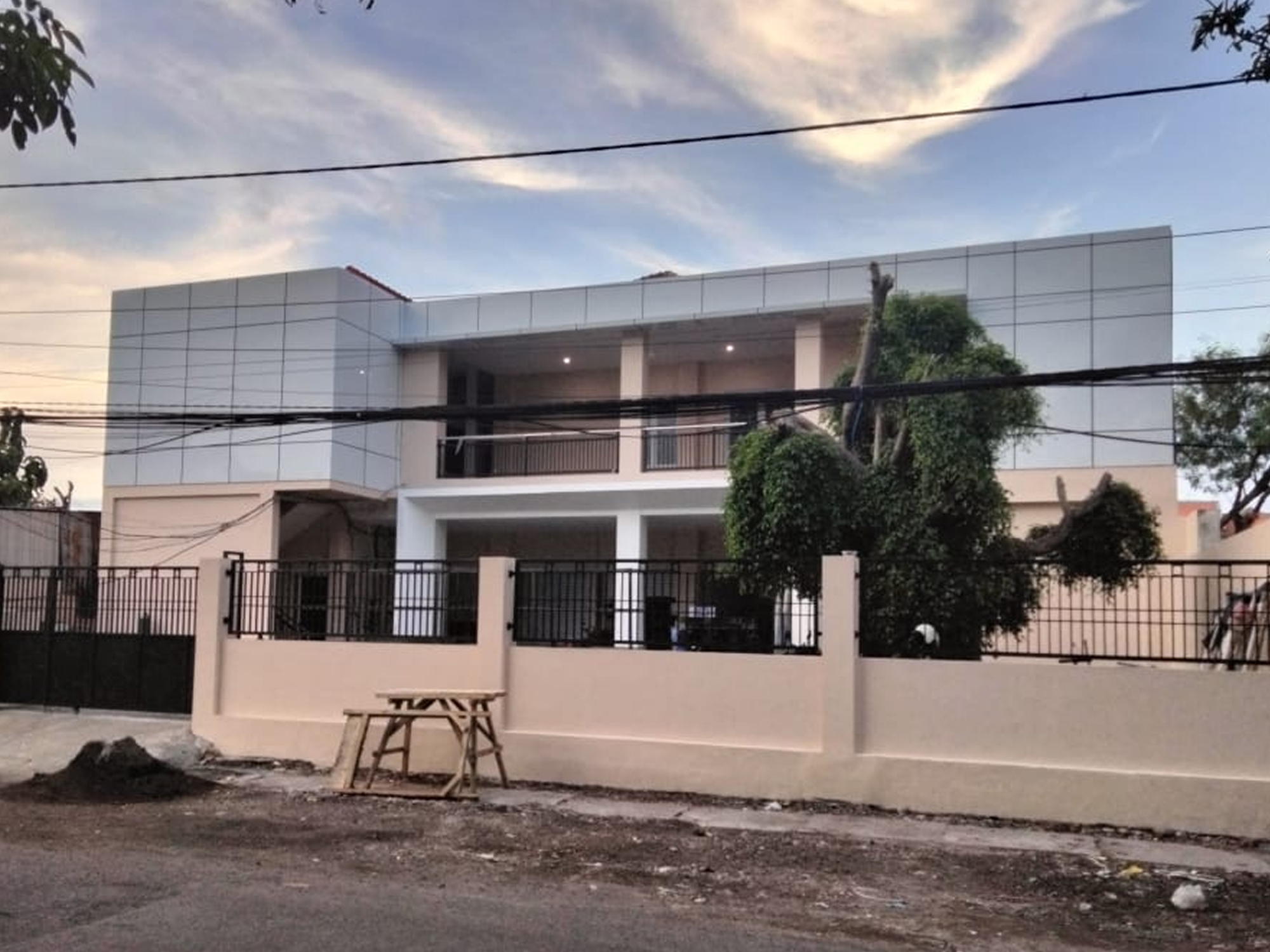 PT MPI Tbk Cabang Surabaya