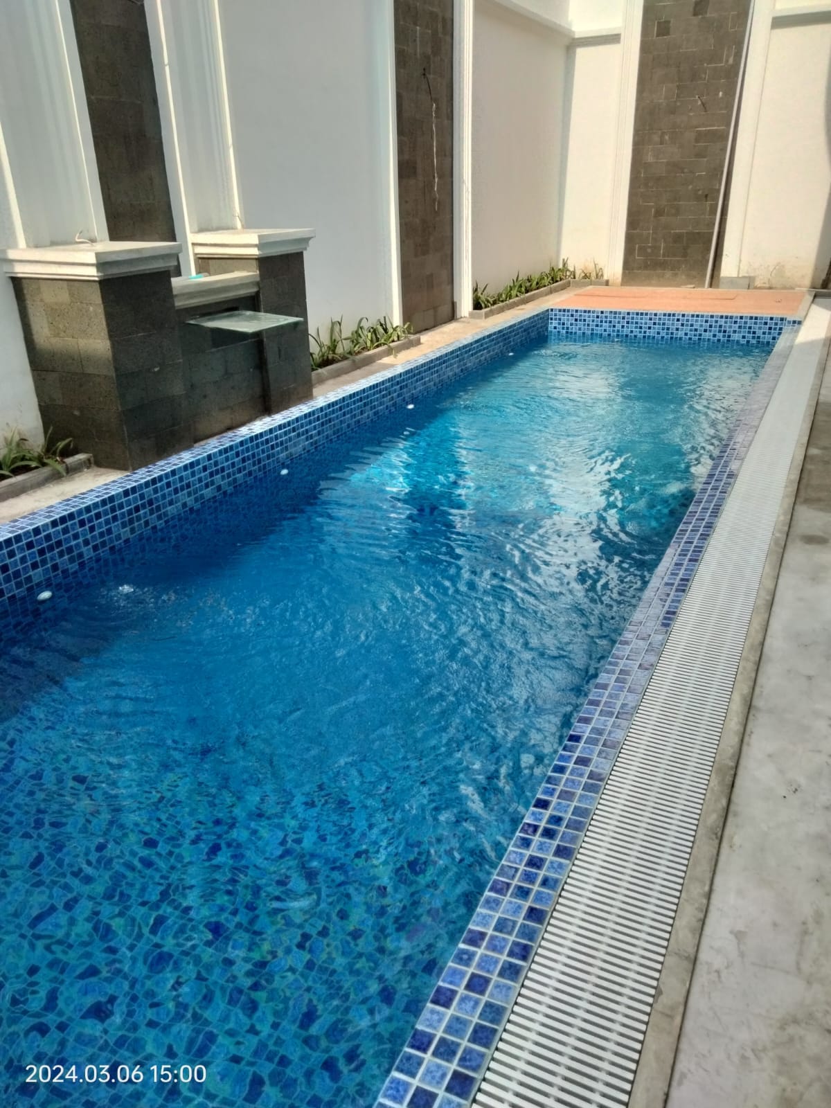 Kediaman Bpk H Yuni Abdi Kertajaya Indah, Surabaya