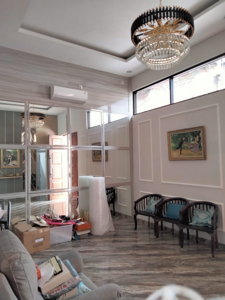 Kediaman Ibu Wisye Jl. Kaliasin, Surabaya